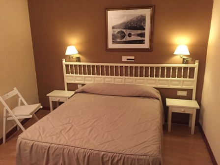 Habitación doble con cama de matrimonio